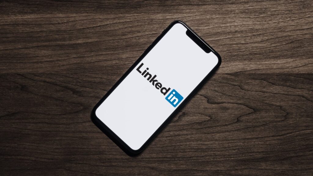 Comment perfectionner son profil LinkedIn ?